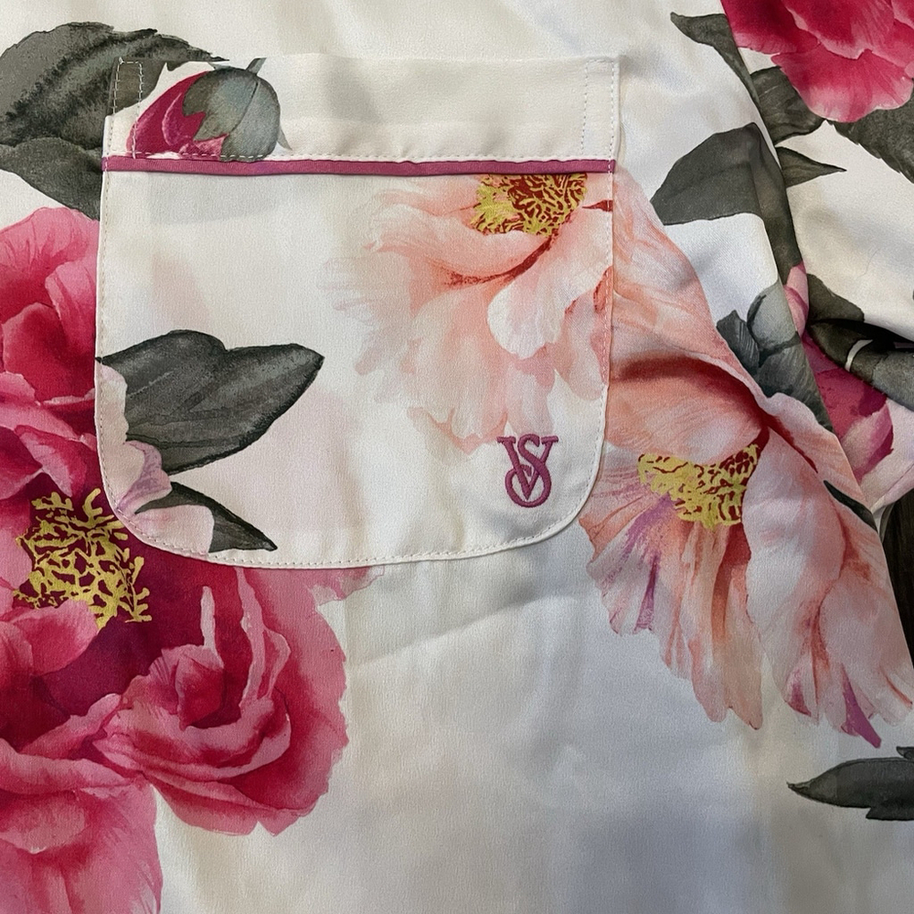 Victoria's Secret Glazed Satin Pajama Set XL (Short) Peony Floral Bouquetes NWOT - Picture 5 of 8